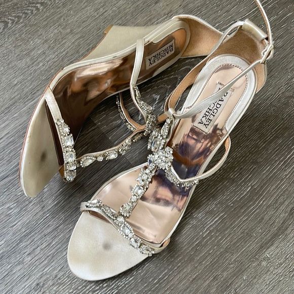 💍 BADGLEY MISCHKA Formal Wedges - Picture 1 of 4